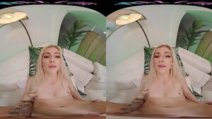 Fun Skinny blonde gets off with her sex toy in VR