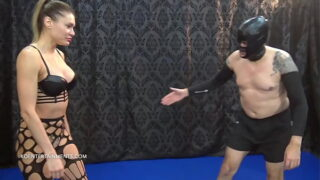 Wearing sexy stockings does not stop the thick femdom Kitana Lur from wrestling and facesitting